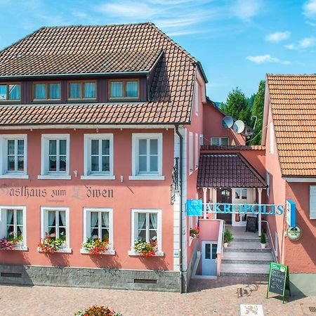 Gasthaus Zum Loewen - Restaurant Akropolis เฮาซาค ภายนอก รูปภาพ